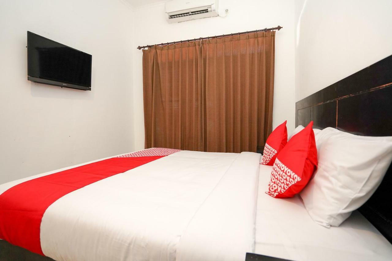 Oyo 969 Penginapan Darma I Surabaya Buitenkant foto